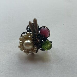 Vintage metal and beaded screw-type clip on earring